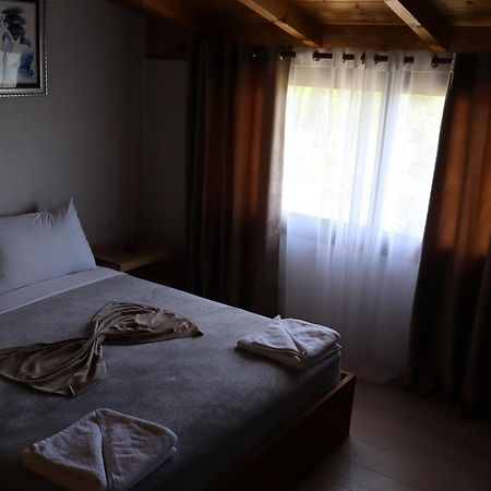 Hotel Bujtina Anlu à Nepravishte Extérieur photo
