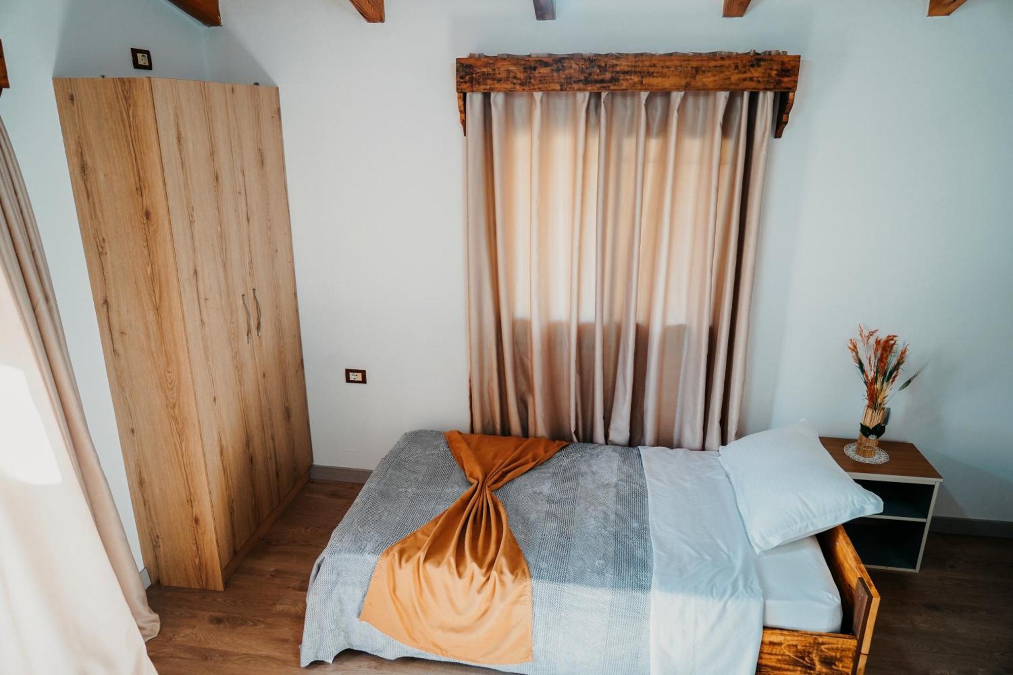 Hotel Bujtina Anlu à Nepravishte Extérieur photo