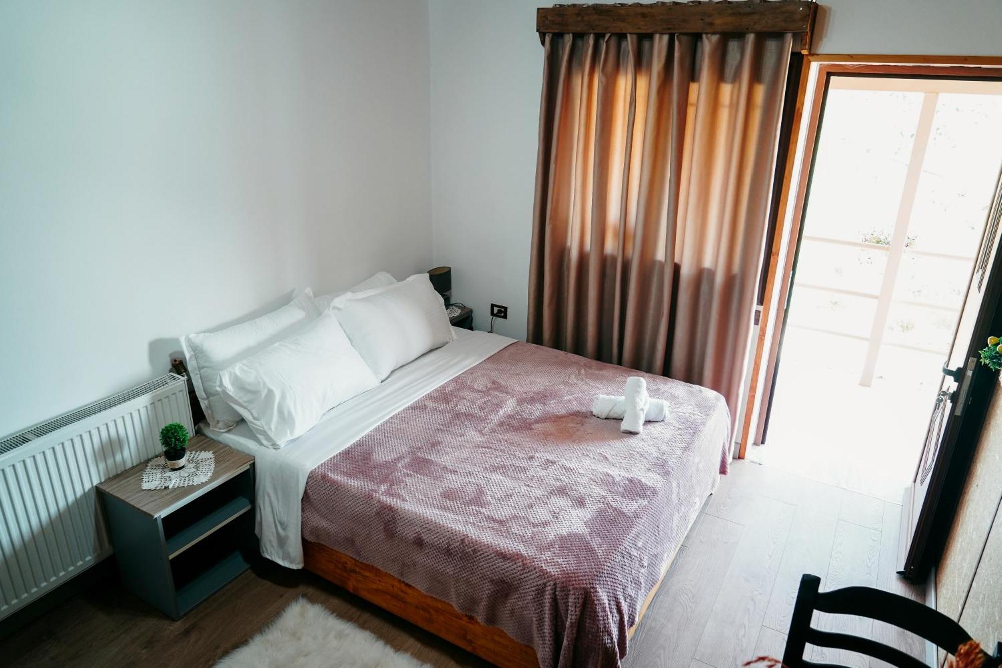 Hotel Bujtina Anlu à Nepravishte Extérieur photo