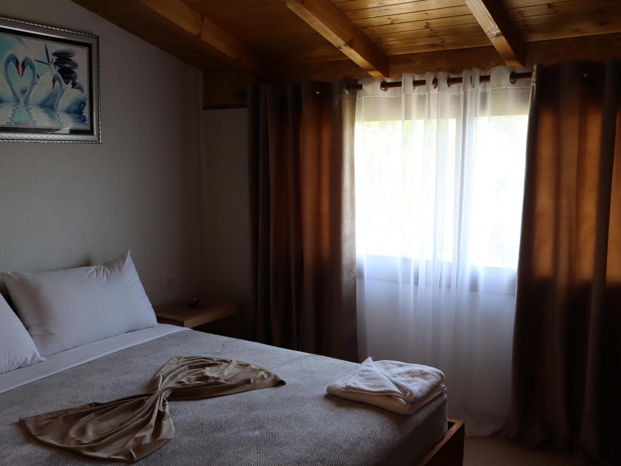 Hotel Bujtina Anlu à Nepravishte Extérieur photo